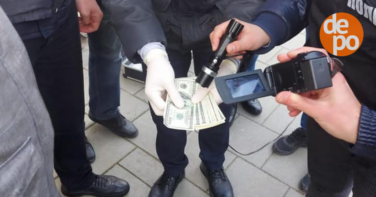 На Львівщині СБУ викрила на корупції працівника апарату суду – новини Львова