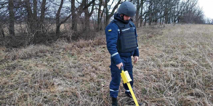 В пригороде Запорожья обнаружили три дес…