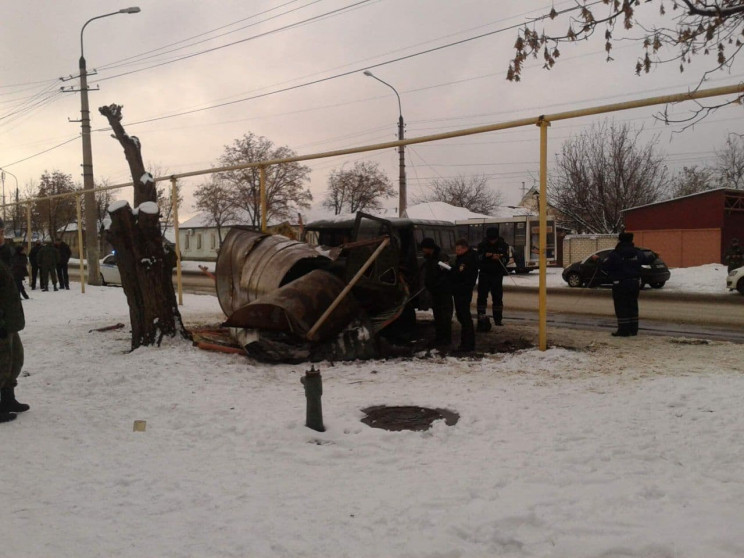 В Луганске авто российских военных влете…
