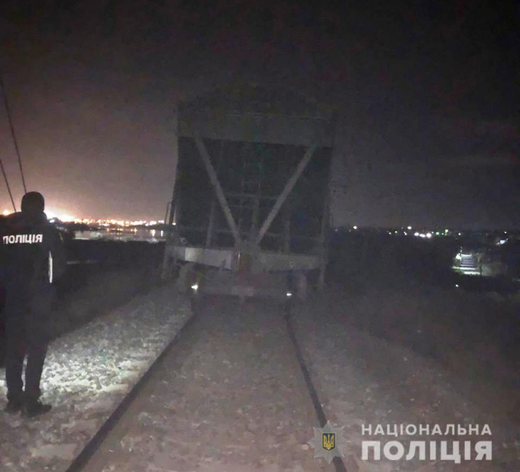 На Одещині вінничанин ліг на залізничні…