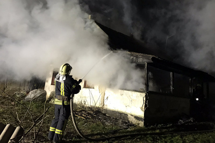 На Кам'янеччині під час гасіння пожежі в…