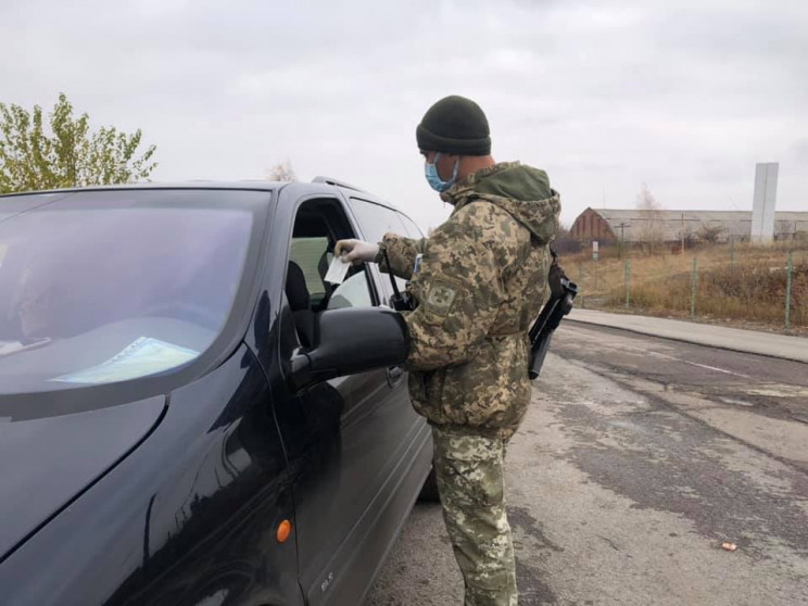 Поверталася з Росії: На Луганщині затрим…