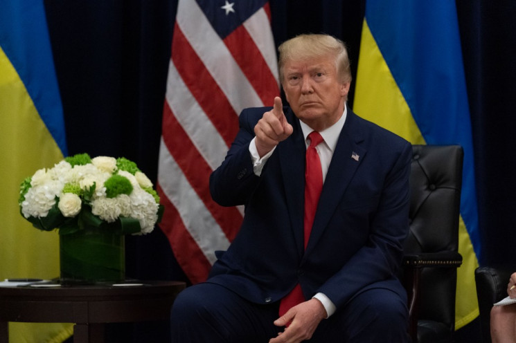 Трамп погодився піти з Білого дому, але…