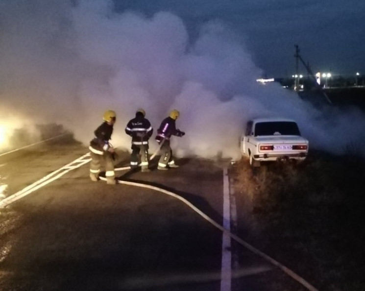 На херсонській трасі під час руху спалах…