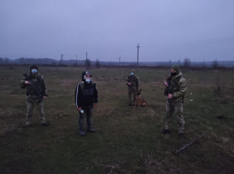 На українсько-польському кордоні затрима…