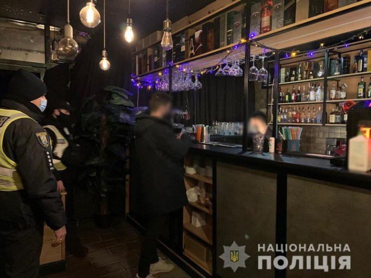 В Киеве полиция в течение суток выписала…