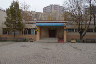 Предприниматель на ремонте школы в Одесс…