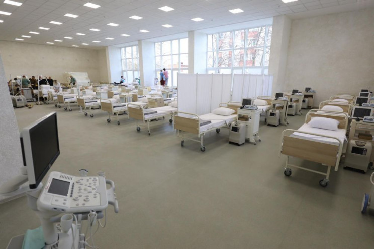 Львівська обласна клінічна лікарня лікує…