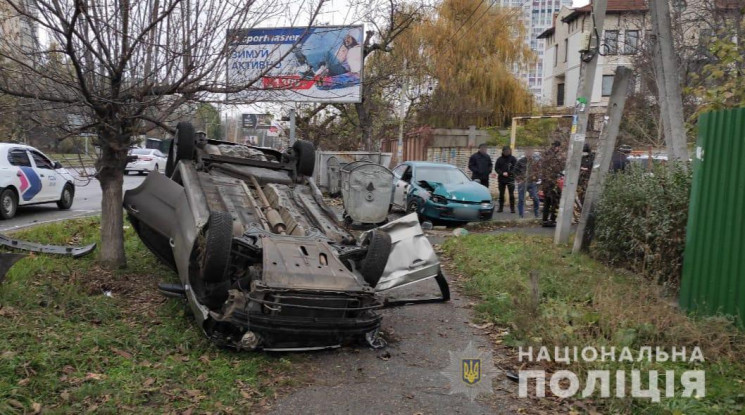 В Одесі сталась ДТП: Автівка перекинулас…