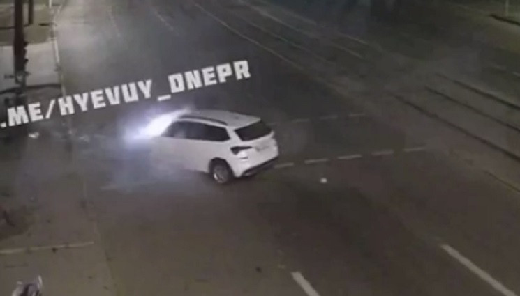 Влетела в столб: Появилось видео смертел…