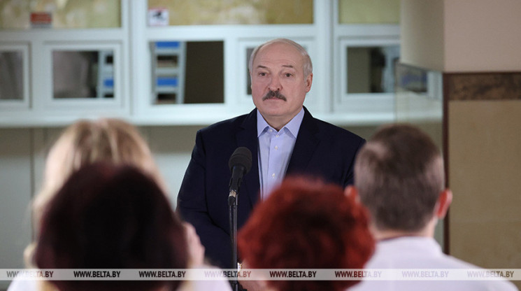 Белорус Лукашенко ответил "банде Баха" н…