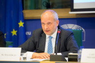 Посол ЄС в Україні порадив посилити зако…