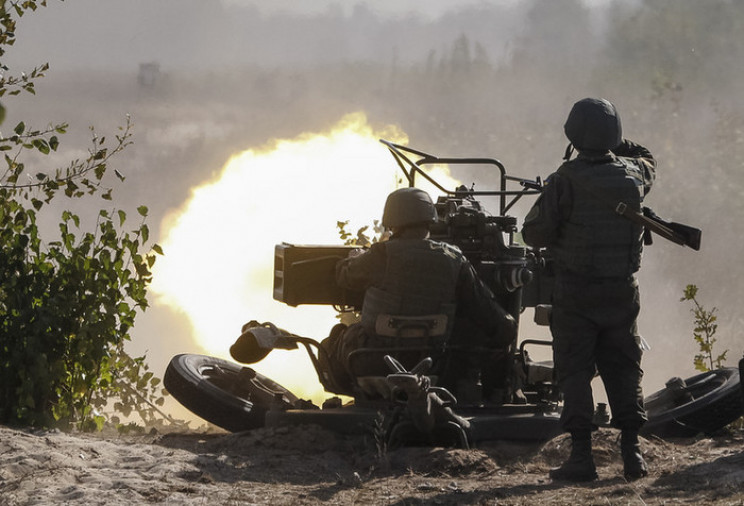 На Донбасі бойовики стріляли біля Луганс…