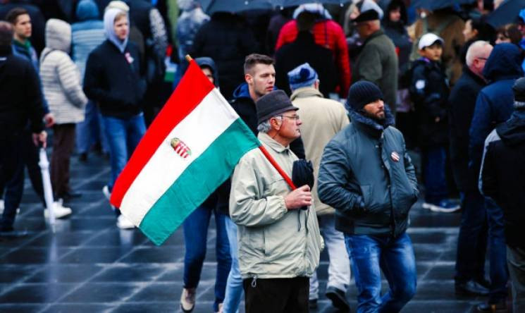 Не мовою єдиною: Навіщо угорцям виборча…