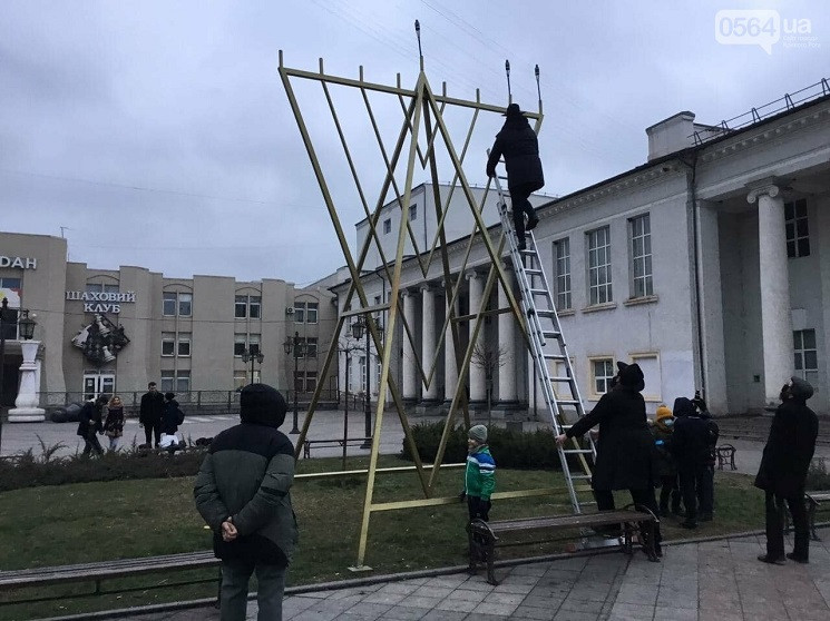 На батьківщині Зеленського встановили ве…