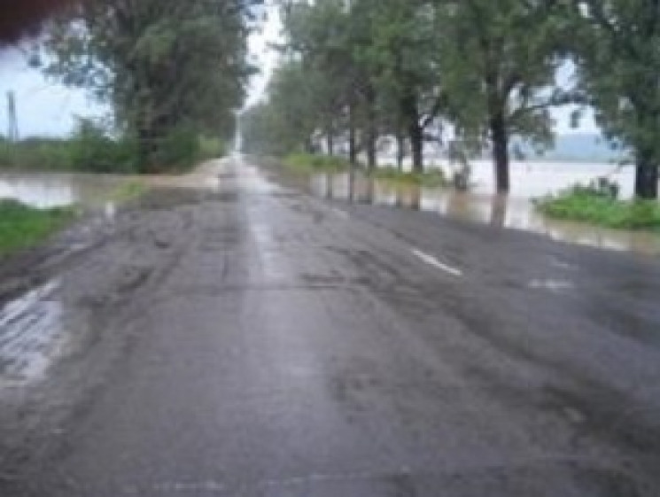 Через паводок на Іршавщині перекрито дор…