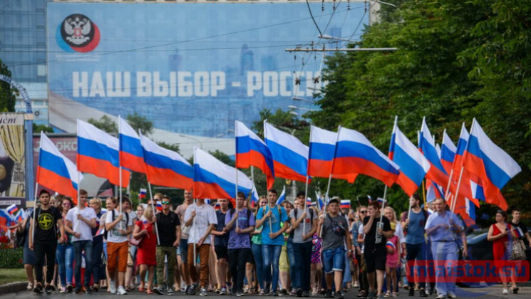 Россия кинула сотни россиян, которые вое…