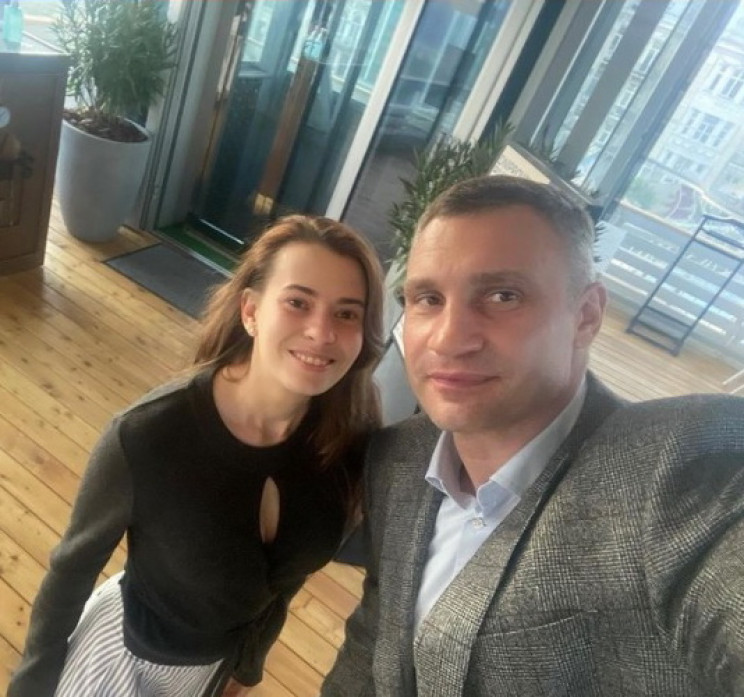 "Гола модель" з Дніпра зробила селфі із…