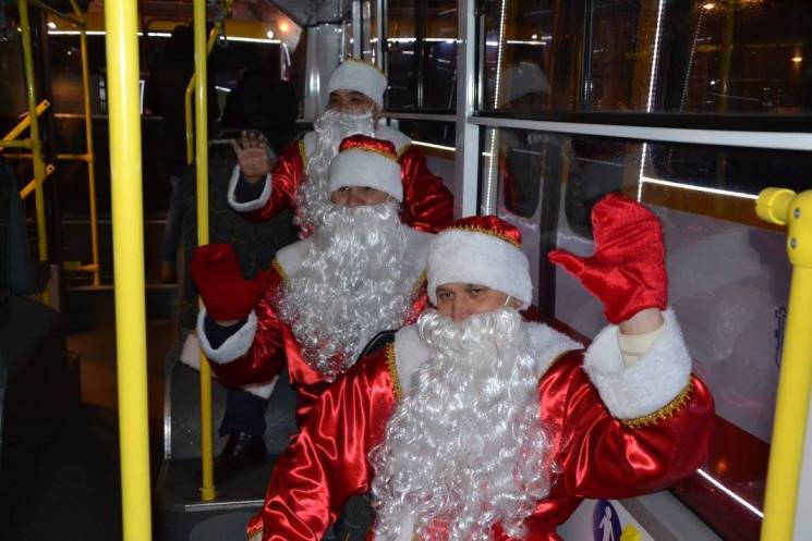 Святковий парад тролейбусів в Одесі прой…