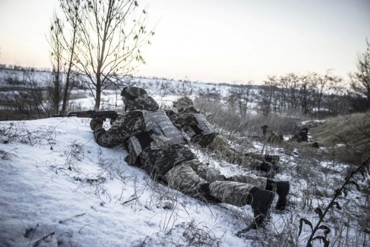 Війна на Донбасі: Окупанти чотири рази п…