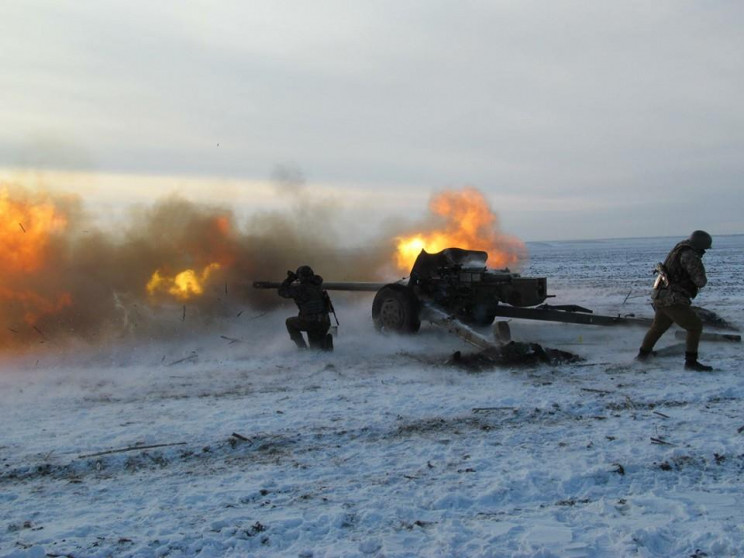 Війна на Донбасі: Бойовики сім разів пор…