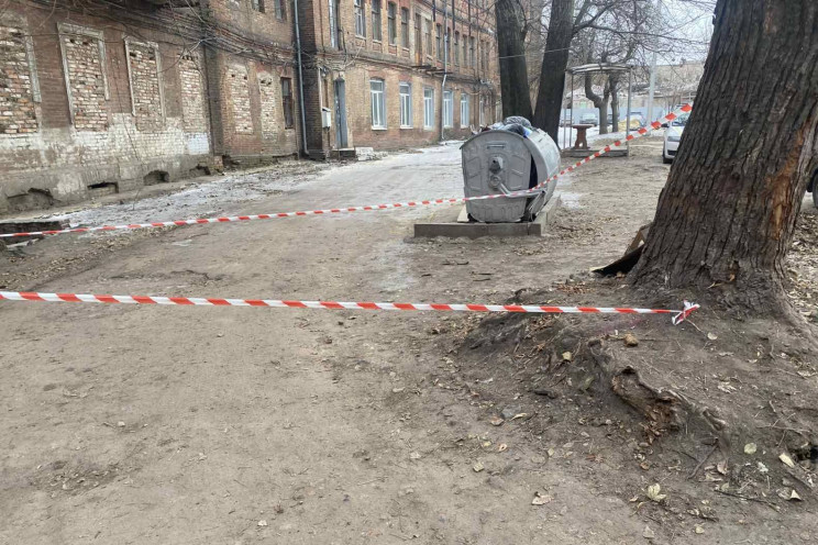 В Харькове рабочие наткнулись на гранату…