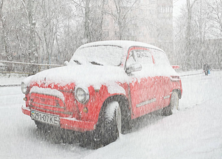 Прогулки в снегу босиком, пробки и авари…