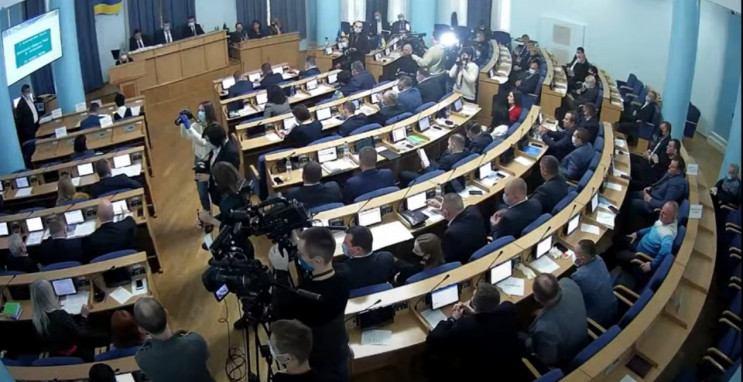 У Вінниці триває позачергова "бюджетна"…