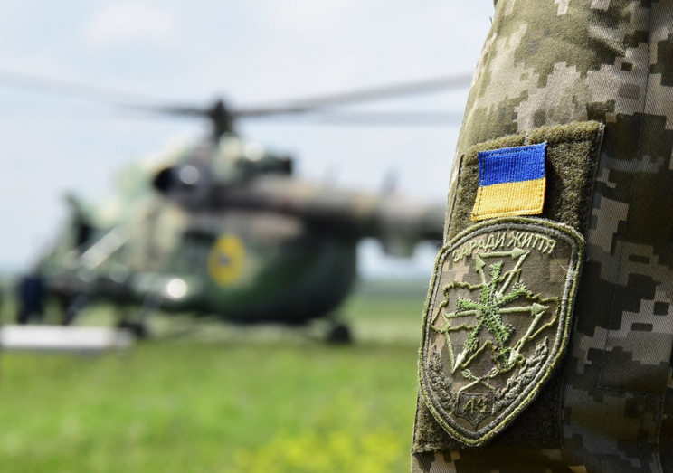 На Харківщині вертолітники скинули бомби…