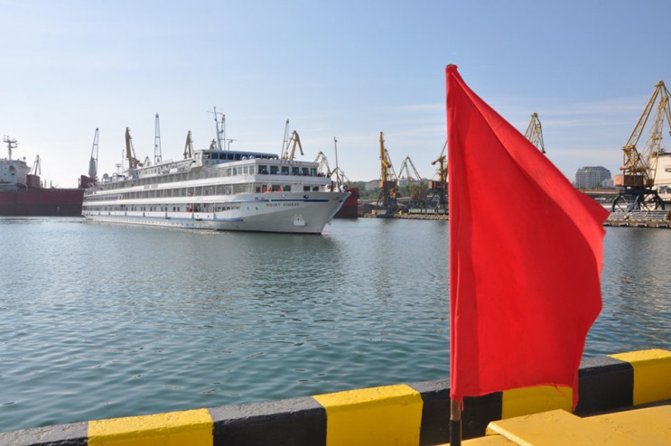 В Одеский порт прибыл первый в 2019-ом к…