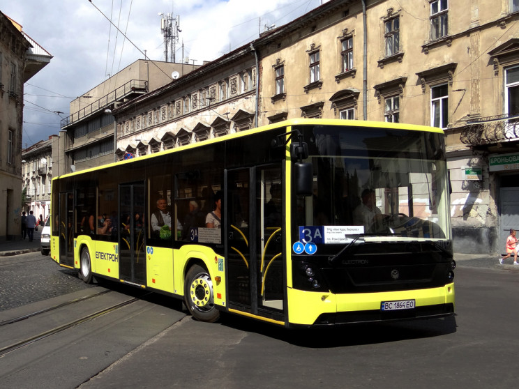 Як курсуватимуть у Львові автобуси 1 і 7…