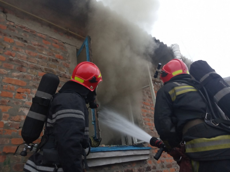 На пожежі в Шепетівському районі врятува…
