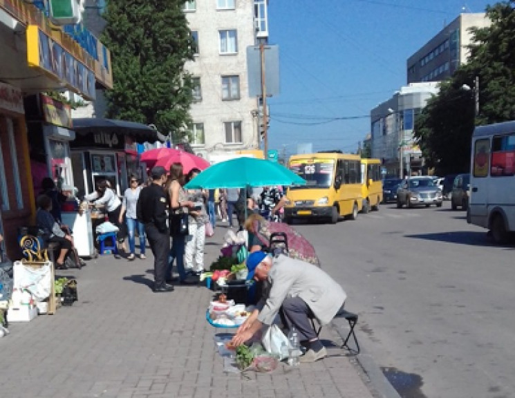 На центральном рынке в Кропивницком в оч…