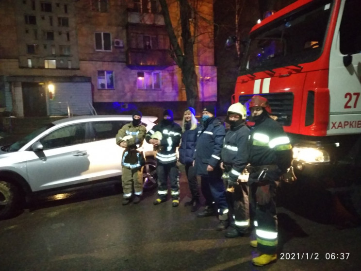 В Харькове водитель попал в яму, которая…