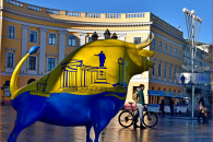 Біля Дюка в Одесі встановили жовто-синьо…