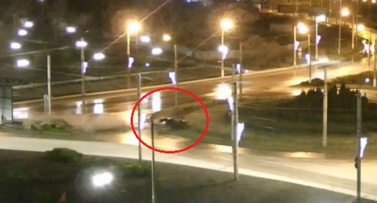 В Севастополе автомобиль слетел с дороги…