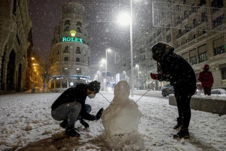 Испания страдает от мощных снегопадов…