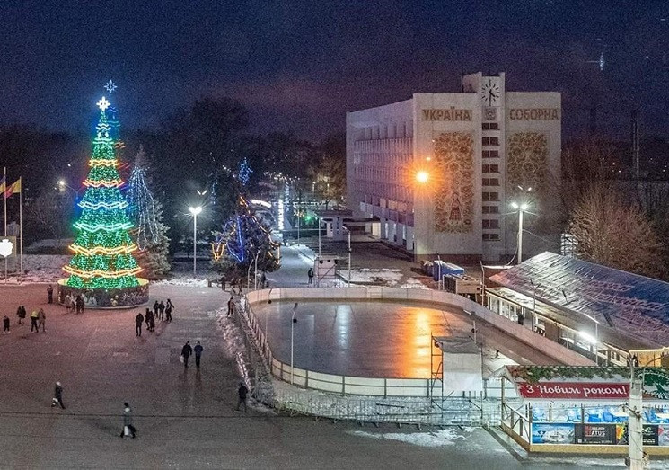 У містах Дніпропетровщини ковзанки під ч…