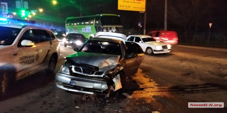 З'явилося відео, як у Миколаєві у ДТП по…