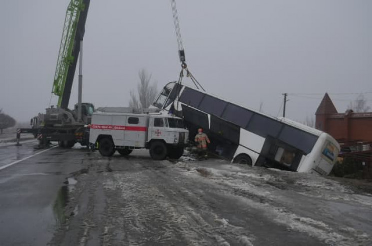 Як на Донеччині рятувальники витягували…