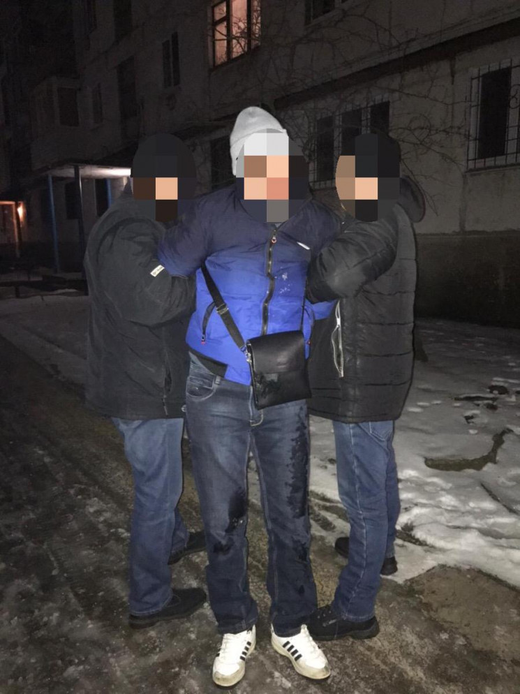 Ваш родич у біді: На Луганщині піймали т…