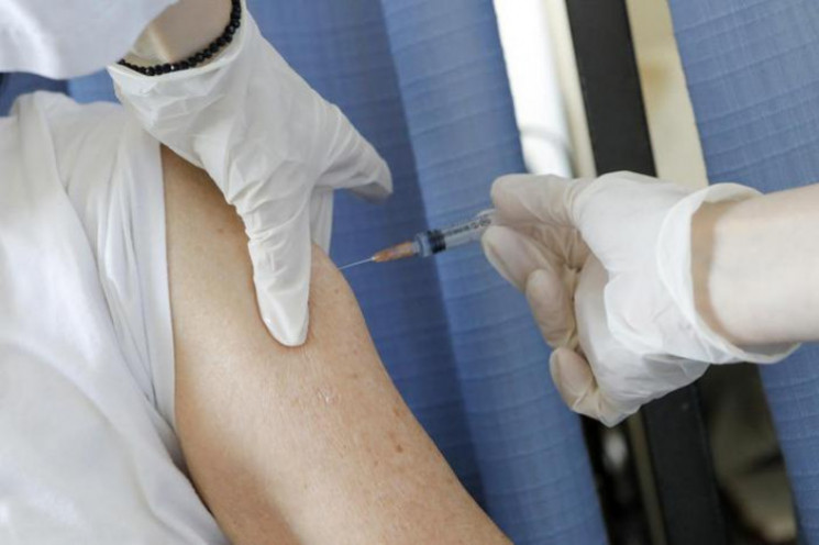 Старт вакцинации — через месяц: Есть ли…