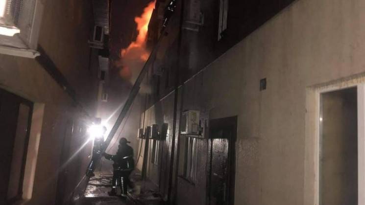 Один з постраждалих при пожежі в Одесі п…
