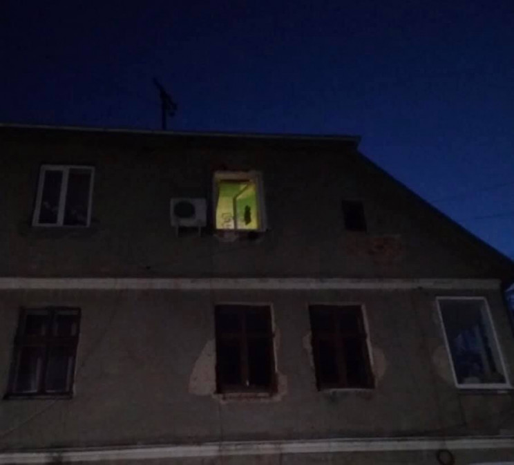 У Бориславі на пожежі врятували чоловіка…
