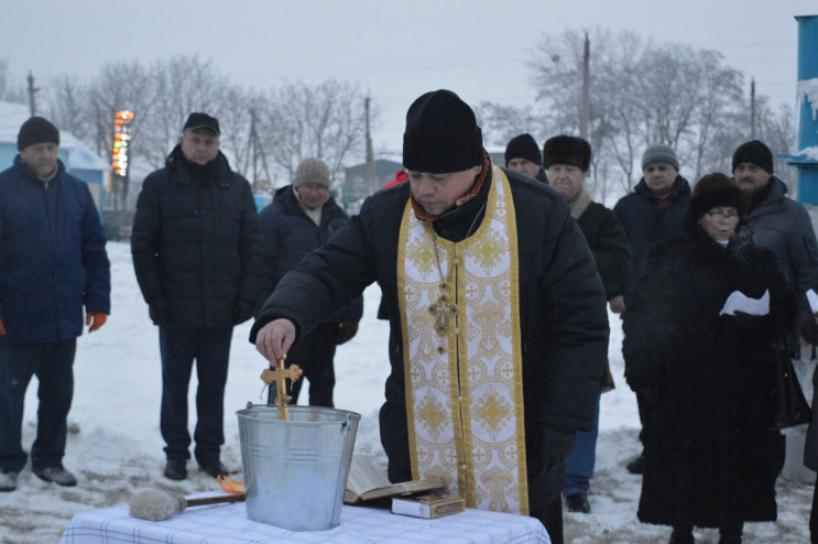 З Водохрещем: З кранів хмельничан потекл…