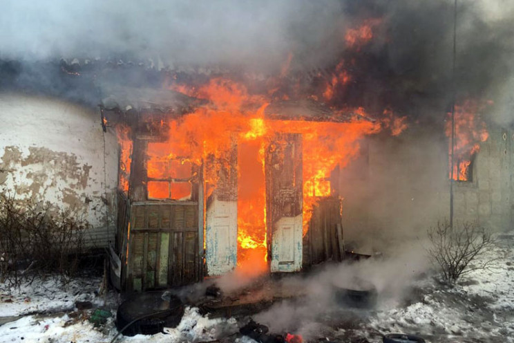 На Дніпропетровщині у палаючому будинку…