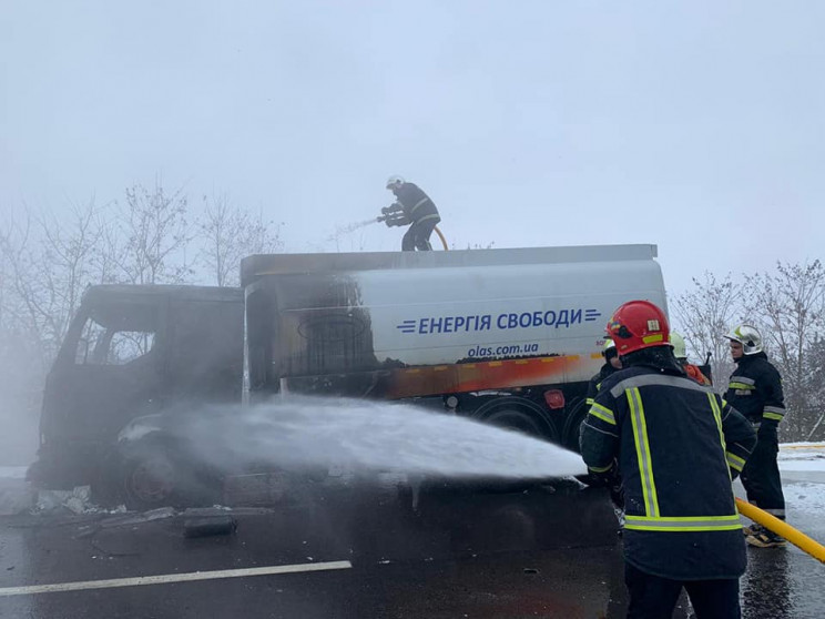 Локалізовано пожежу на автодорозі Городи…