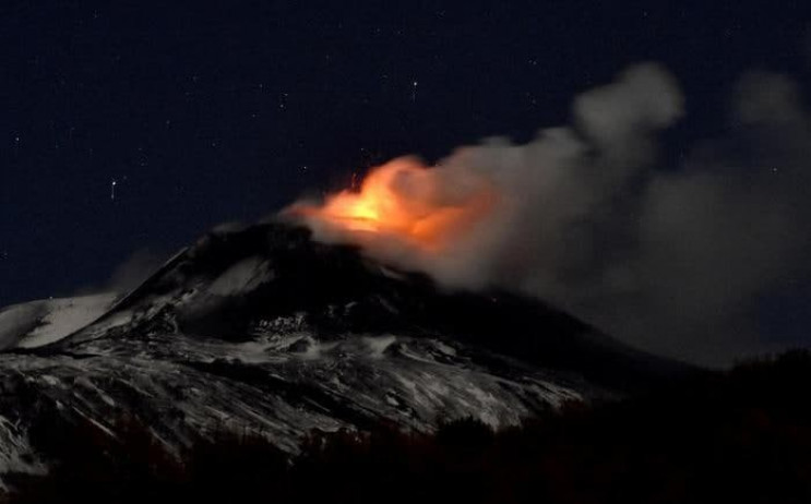В Італії через активність вулкану Етна о…