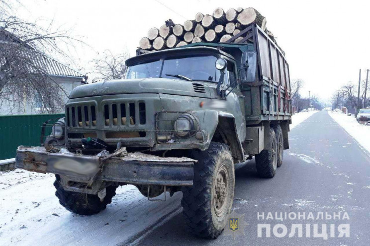 У Тростянці поліція зупинила вантажівку…