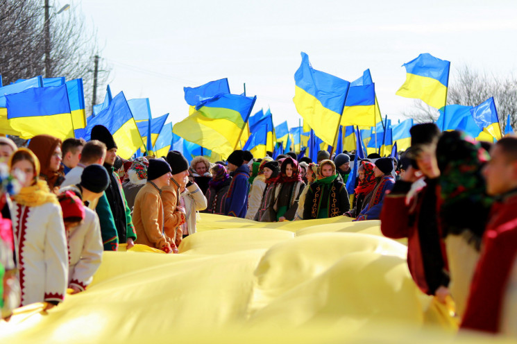 Молебень та покладання квітів: Як відсвя…